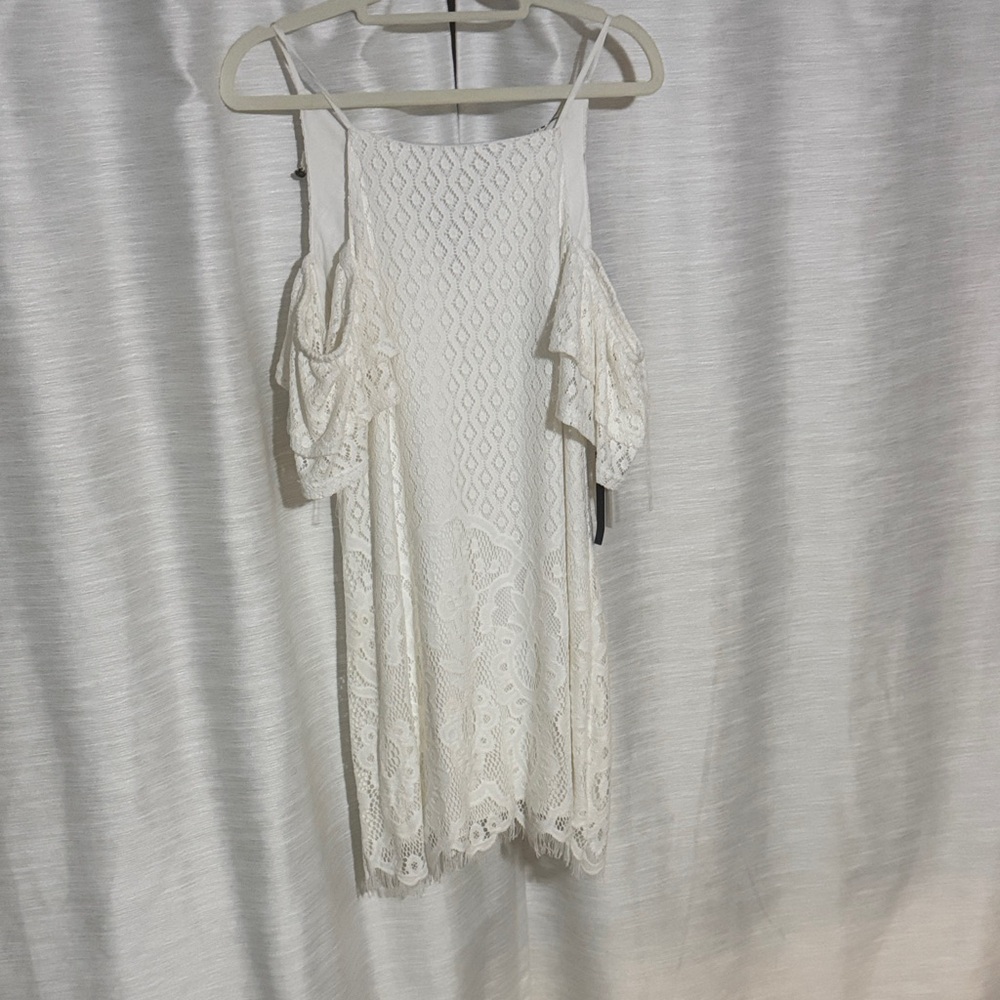 Elegant White Lace Cold Shoulder Dress